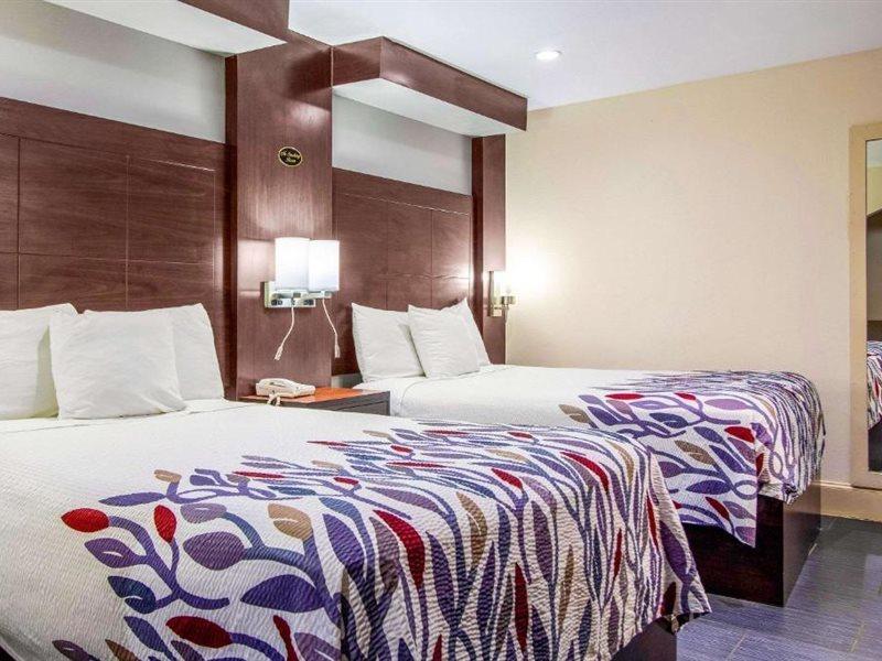 Hotel Rodeway & Near Medical Center